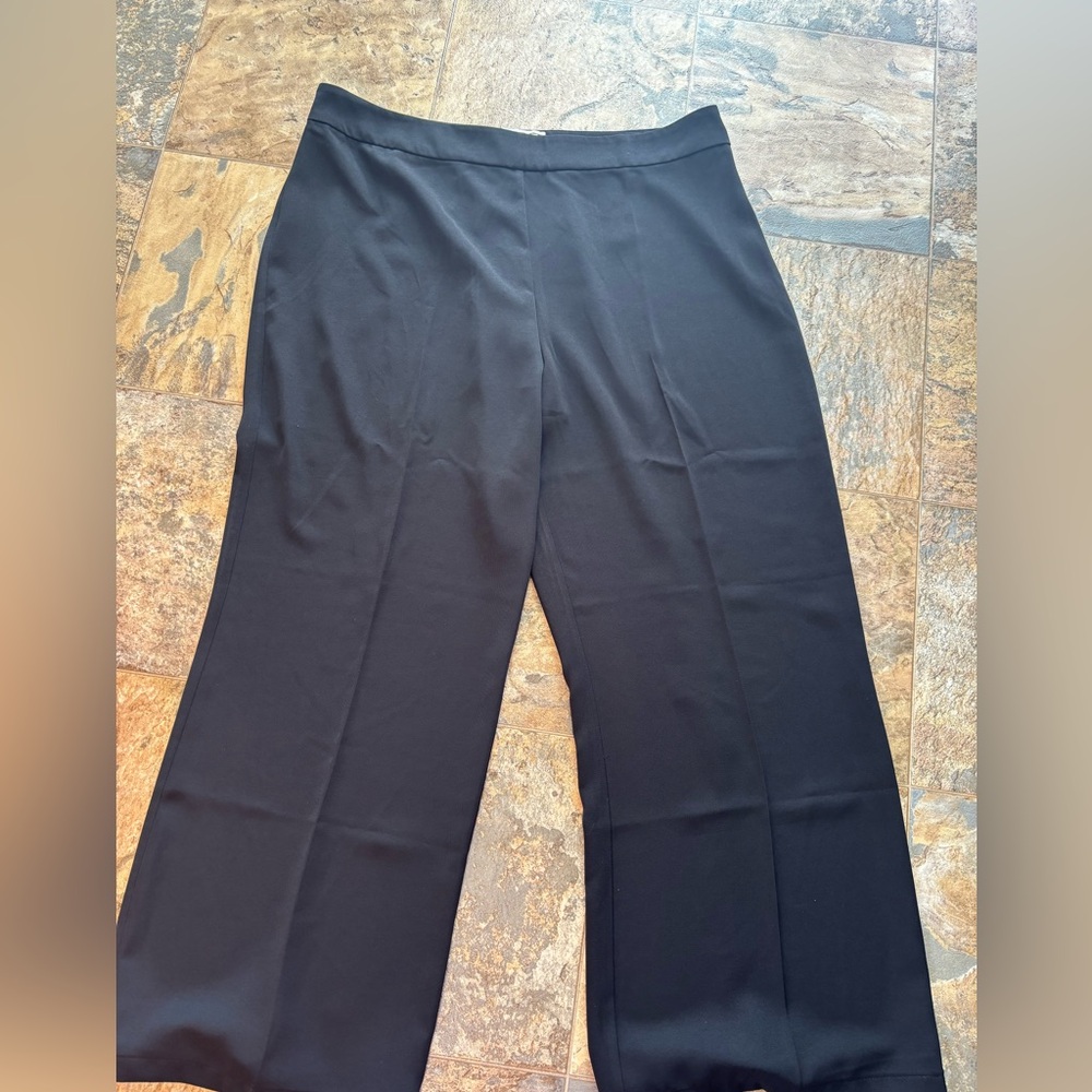 Pink Martini 🍸 size 1xl Elegant crisp Black Women's Pants